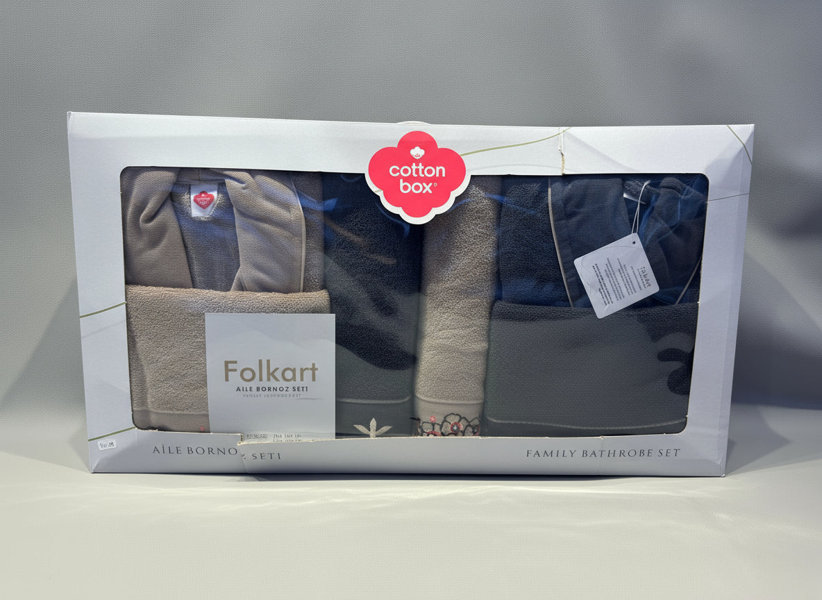 BADEMANTEL-GRUPPE FOLKART